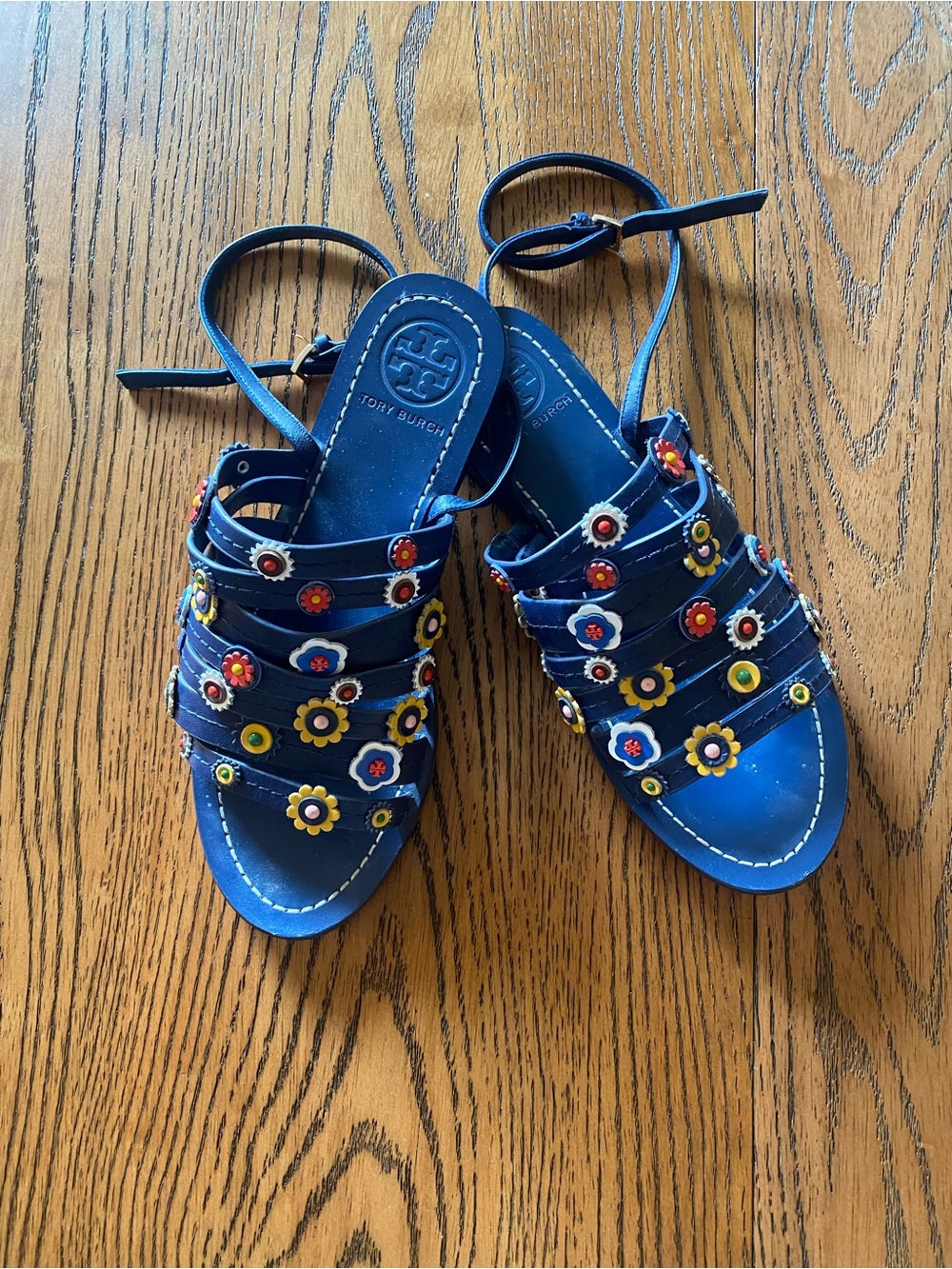 Tory Burch- Marguerite  Navy Leather Floral Appliqué Ankle-Tie Sandals. Size 7